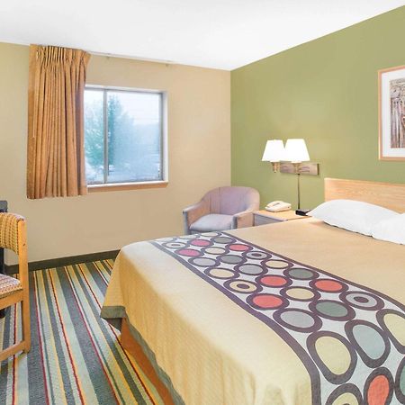 Hotel Super 8 By Wyndham East Moline Esterno foto
