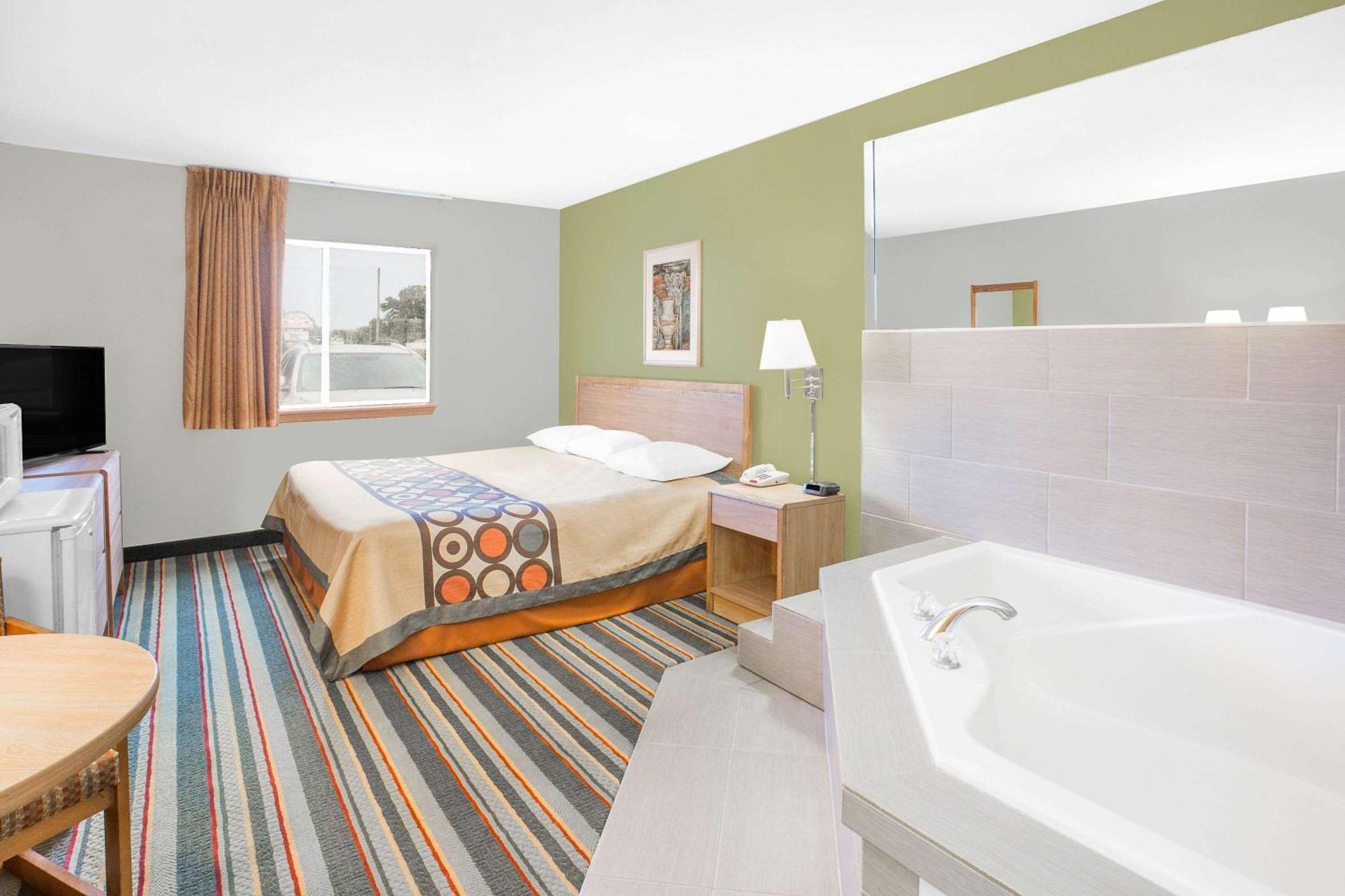 Hotel Super 8 By Wyndham East Moline Esterno foto
