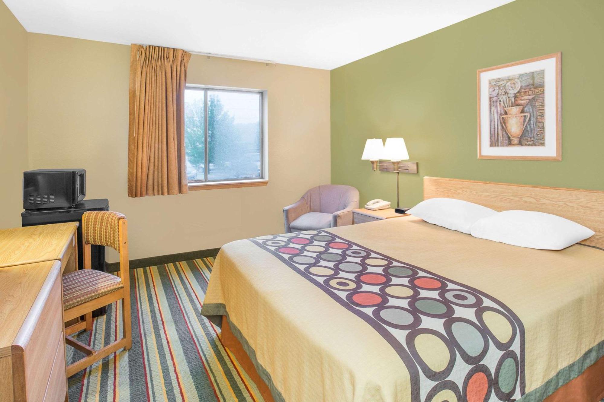 Hotel Super 8 By Wyndham East Moline Esterno foto